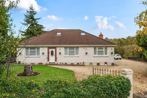 4 bed detached - Blackberry Road, Frome, BA11 16