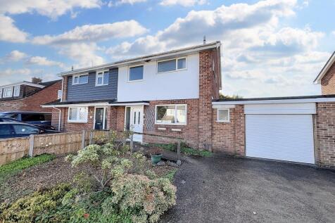 5 bed detached - Broadstone 16