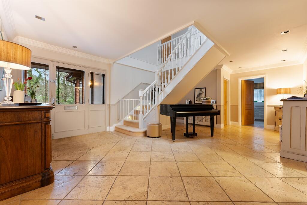 5 bed detached - Broadstone 2