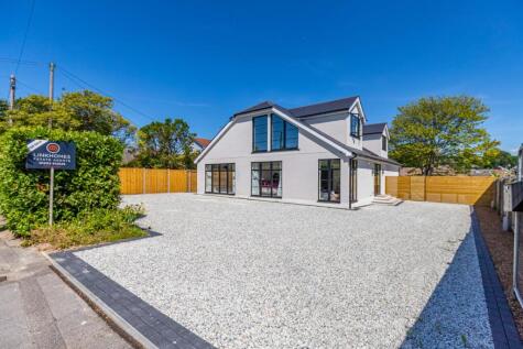 5 bed detached - Broadstone 26