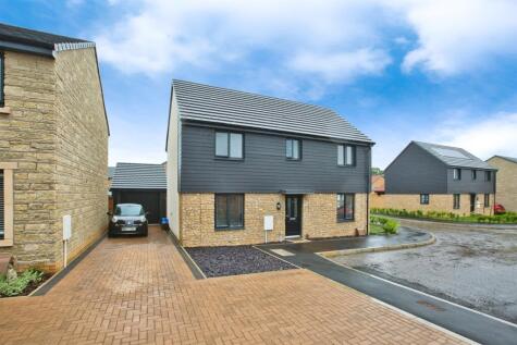 4 bed detached - Park View, Crewkerne, Somerset, TA18 29