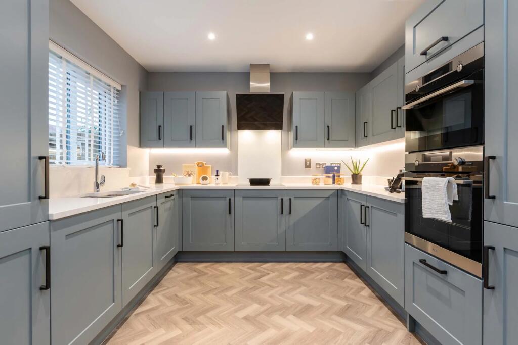 Hilltop Park, Methuen Park, Chippenham, SN140FY 4