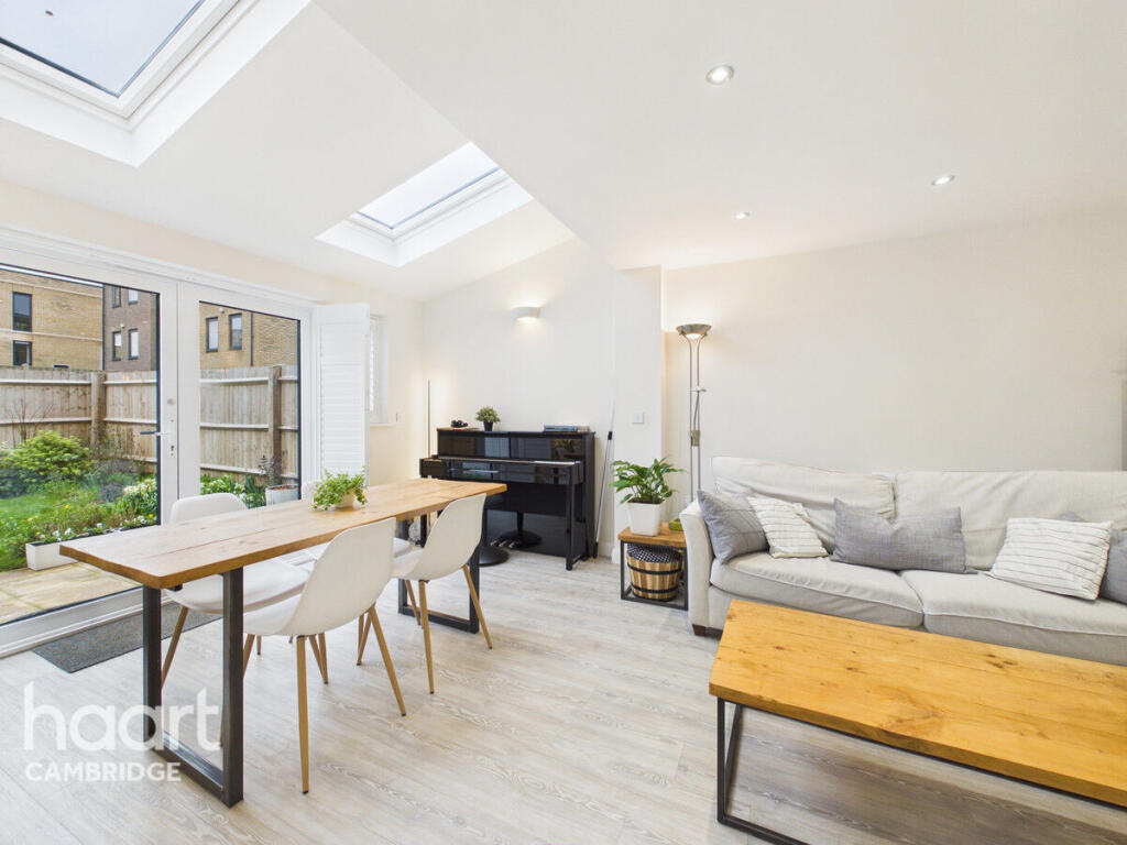 Jupiter Way, Trumpington, Cambridge 2