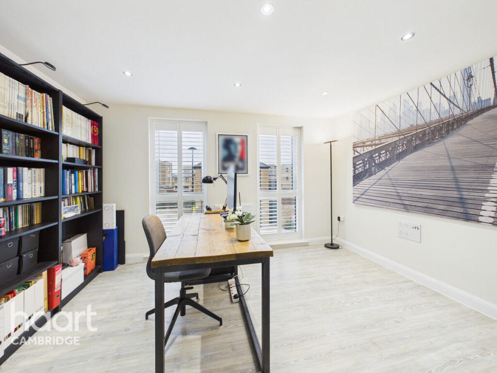 Jupiter Way, Trumpington, Cambridge 4