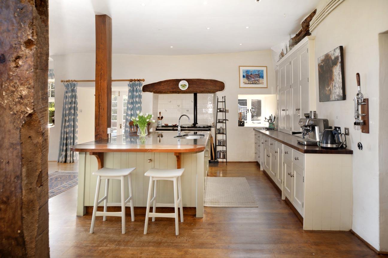 6-bedroom equestrian property with 28.2 acres in Devon 3