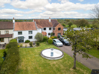 7 bed detached - Riverside Cottage Holidays, Oldford Farm, Frome, BA11 2NF 11