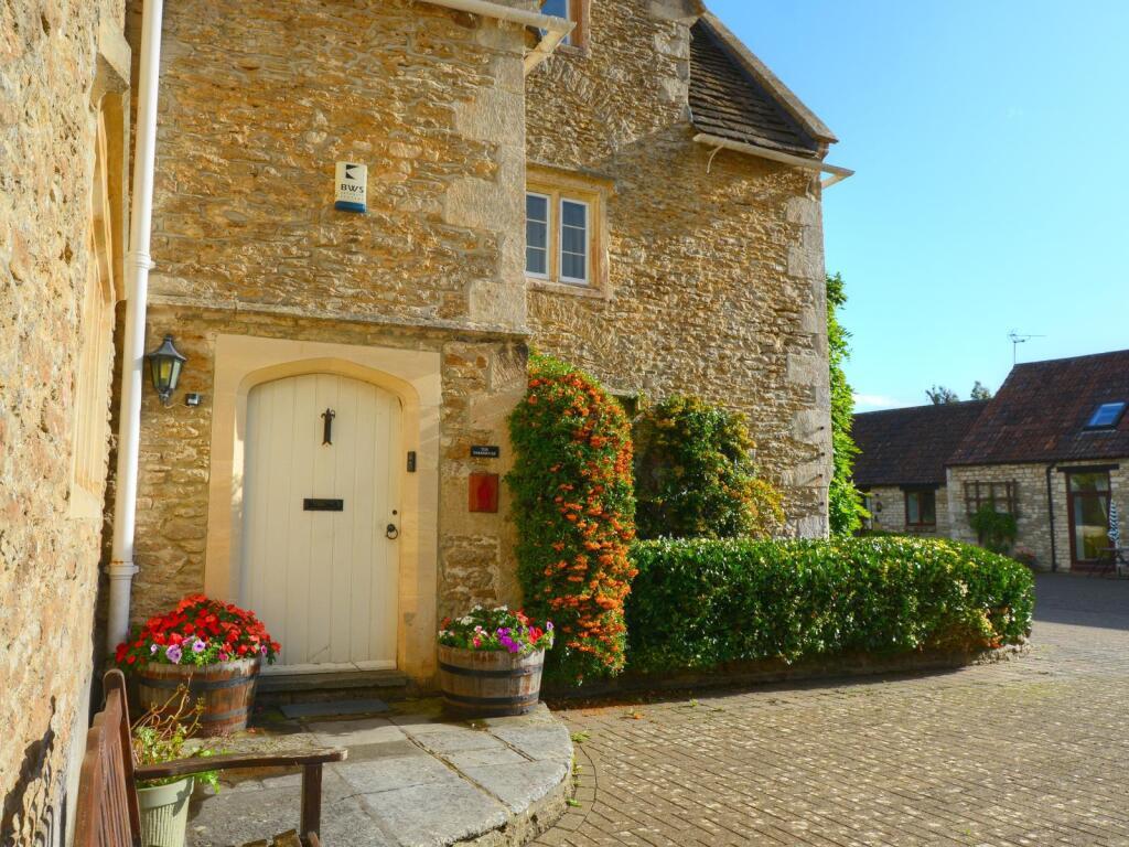 7 bed detached - Riverside Cottage Holidays, Oldford Farm, Frome, BA11 2NF 2