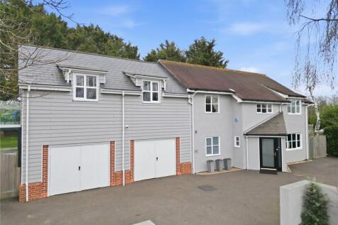 5-bedroom equestrian property with 5 acres in Suffolk 14