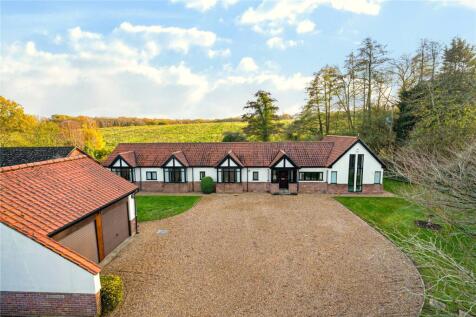 5-bedroom equestrian property with 5 acres in Suffolk 15