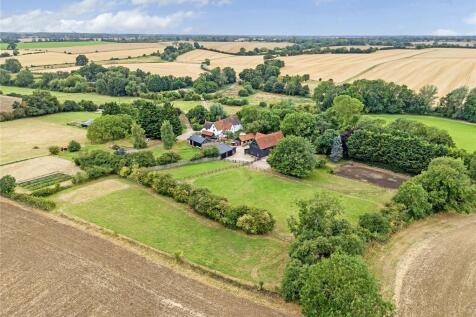 5-bedroom equestrian property with 5 acres in Suffolk 16