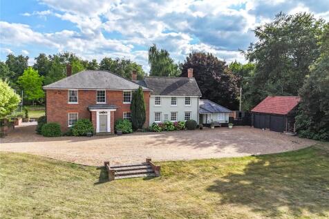 5-bedroom equestrian property with 5 acres in Suffolk 20