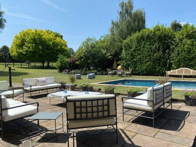 5-bedroom equestrian property with 5 acres in Suffolk 3