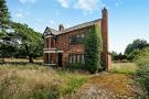 4-bedroom country estate with 2.5 acres in Devon 10