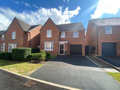 4-bedroom country estate with 2.5 acres in Devon 23