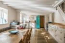 3 bed detached - London Road, Hindhead, Surrey, GU26 10