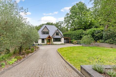 3 bed detached - London Road, Hindhead, Surrey, GU26 20