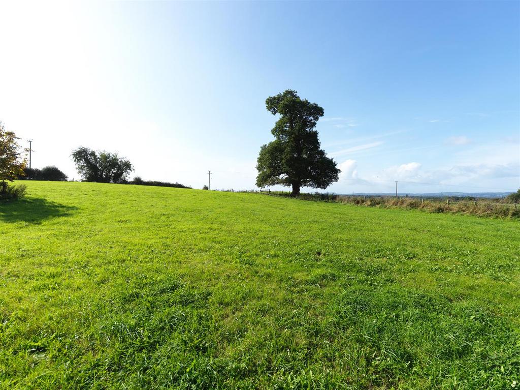 5-bedroom country house with 25 acres in uk 16