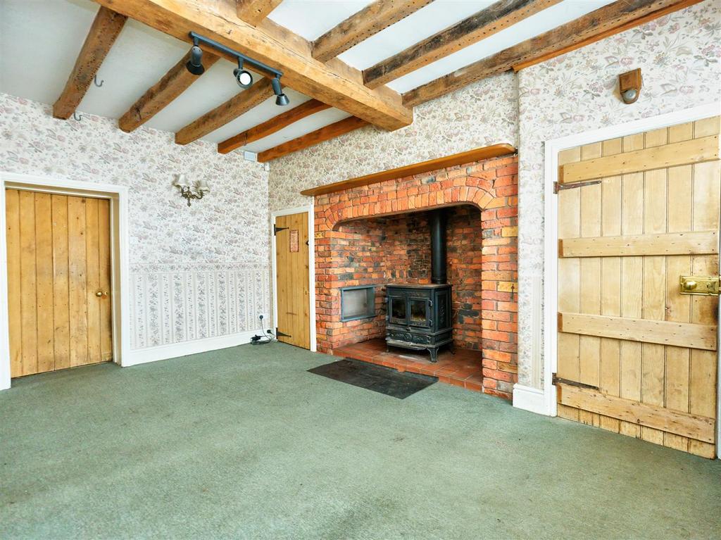 5-bedroom country house with 25 acres in uk 6