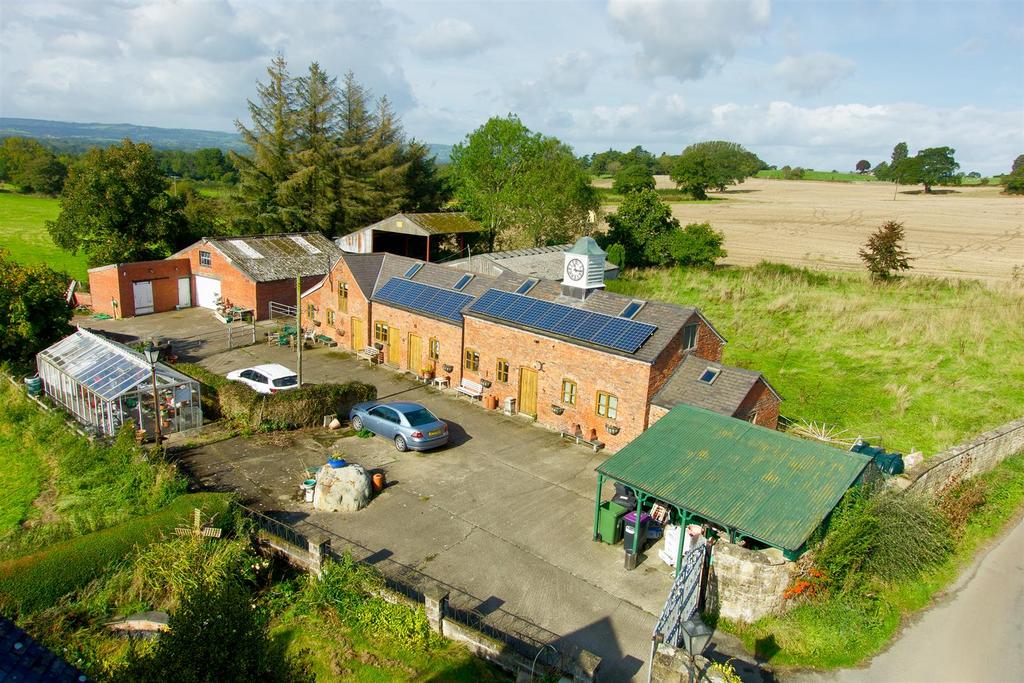 5-bedroom country house with 25 acres in uk 8