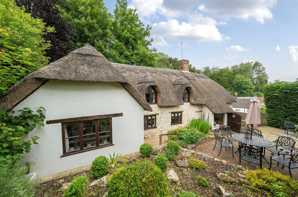3 bed detached - Combe St. Nicholas, Chard, Somerset, TA20 4