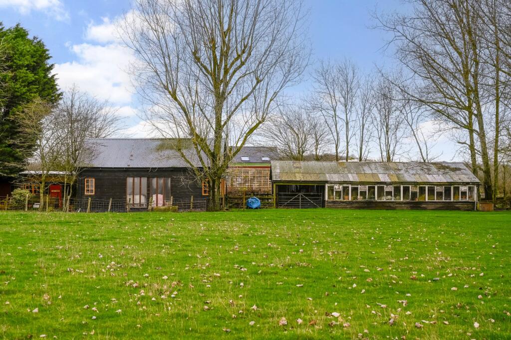 4 bed detached - Bethersden, Ashford, Kent, TN26 1
