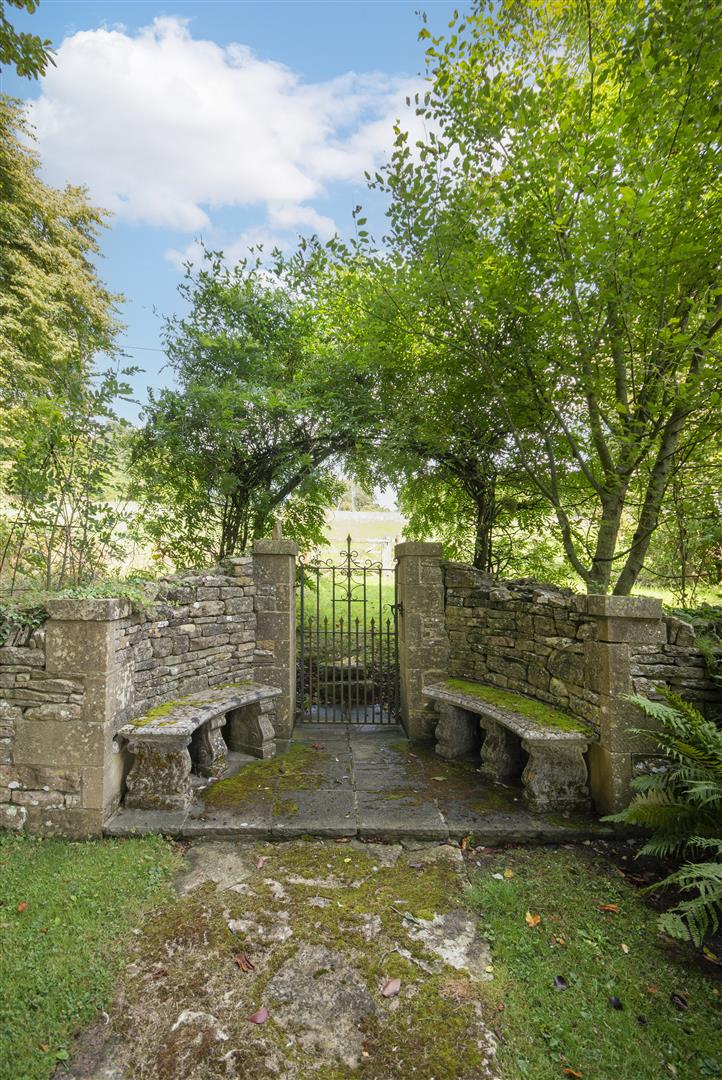Manor House, Compton Abdale GL54 16
