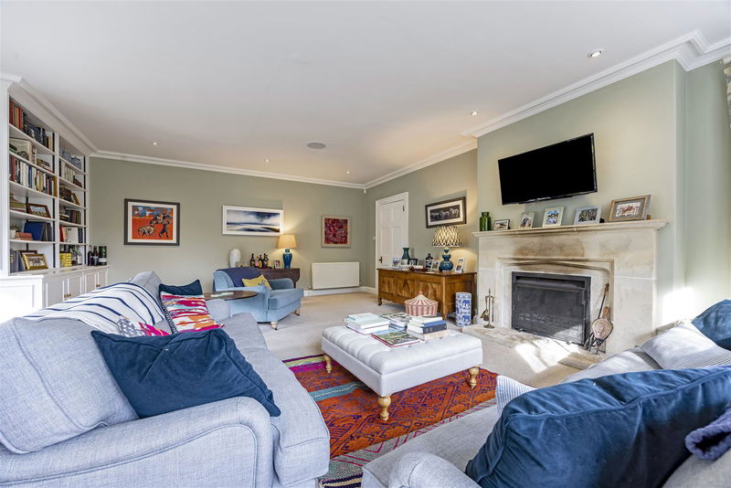 Manor House, Compton Abdale GL54 25
