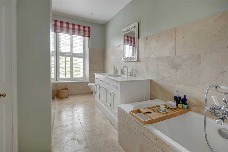 Manor House, Compton Abdale GL54 32